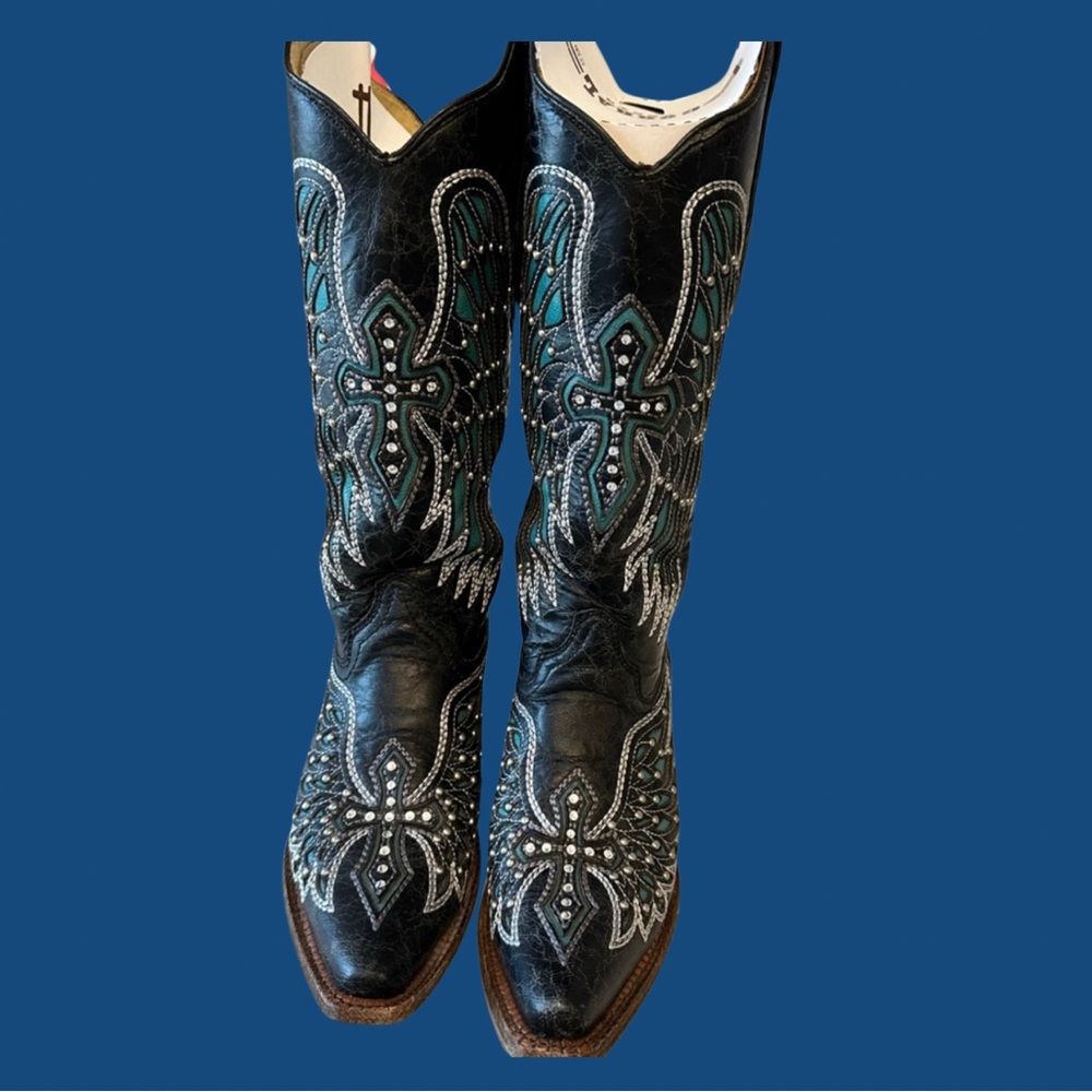 Corral Black - Turquoise Wing & Cross with Rhinestones